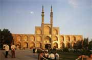 Yazd - mešita Amir Chakhmaq.