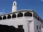 Pátční (Jameh) mešita ve městě Mutsamudu na ostrově Anjouen.