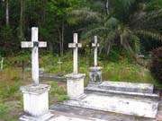 Hřbitov u kláštěra St. Anne. Národní park Petit Loango.
