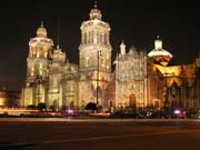 Mexiko City - katedrála na Zócalu.