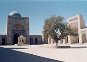  Buchara – mešita Kalon.