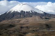 Vulkány Parinacota a Pomerape.