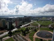 Pohled na hlavn msto Brasilia z televizn ve.