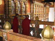Vnitřní prostory hradu Punakha Dzong.