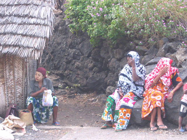 Msto Mutsamudu na ostrov Anjouen.