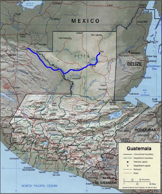 Konen Guatemala. Cesta pokrauje a jej trasa.