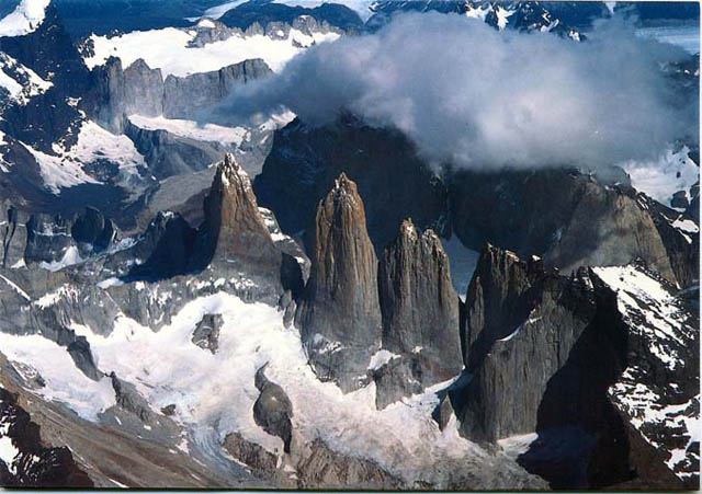 Torres del Paine - leteck pohled. (foto: prodejn pohlednice)