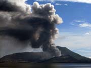 Neustále kouřící a silně aktivní sopka Tavurvur.