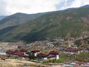 Pohled na hlavn msto Thimphu.