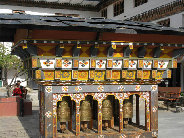 Modlitebn mlnky. Hlavn msto Thimphu.